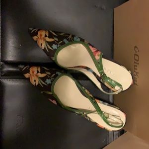 Nine West Floral Pumps
